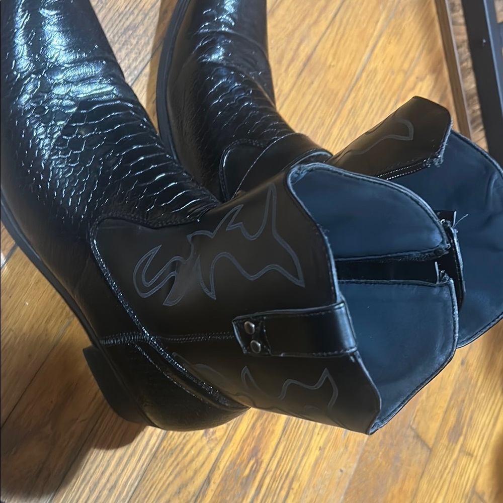 Brand new men’s  Black Leather Boots